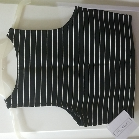 Stella Luce - Small top, Size - M, Color - Black W/white stripes - Picture 5 of 9